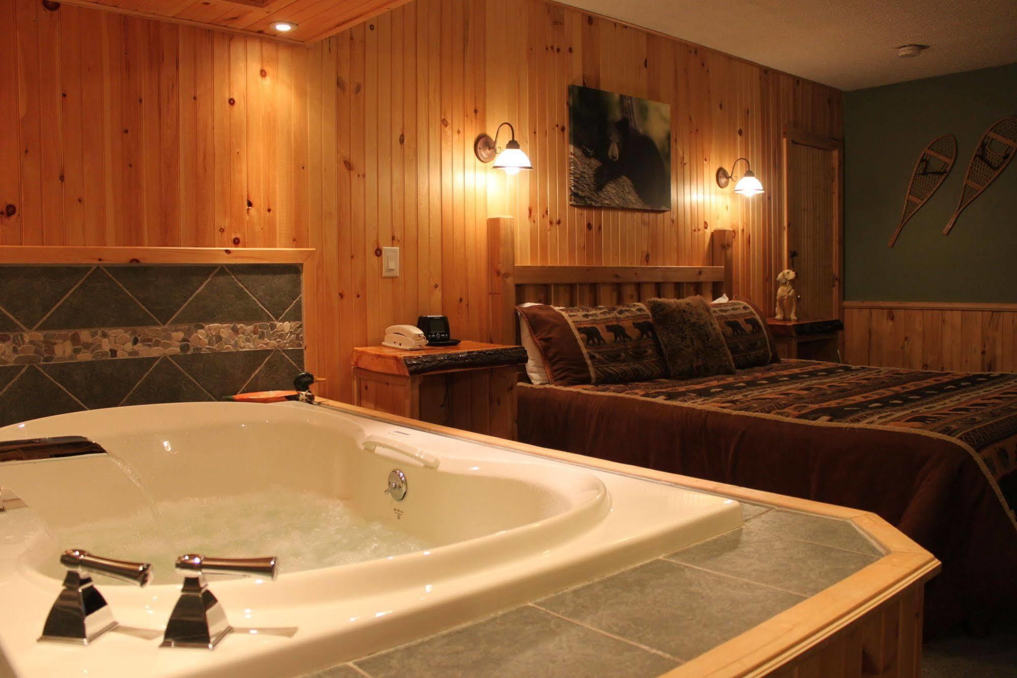 Maine Woods Inn Brewer Eksteriør bilde