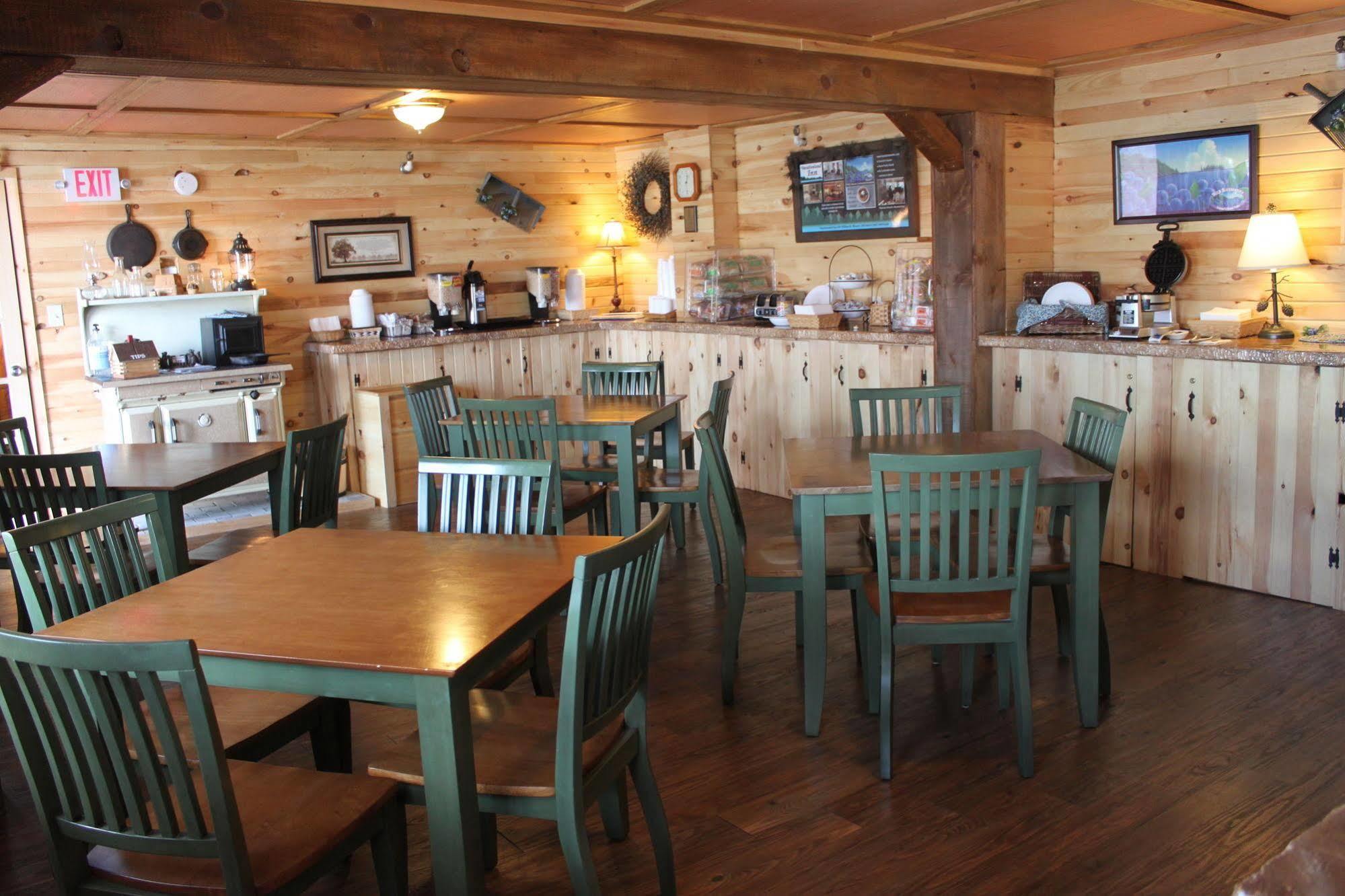 Maine Woods Inn Brewer Eksteriør bilde